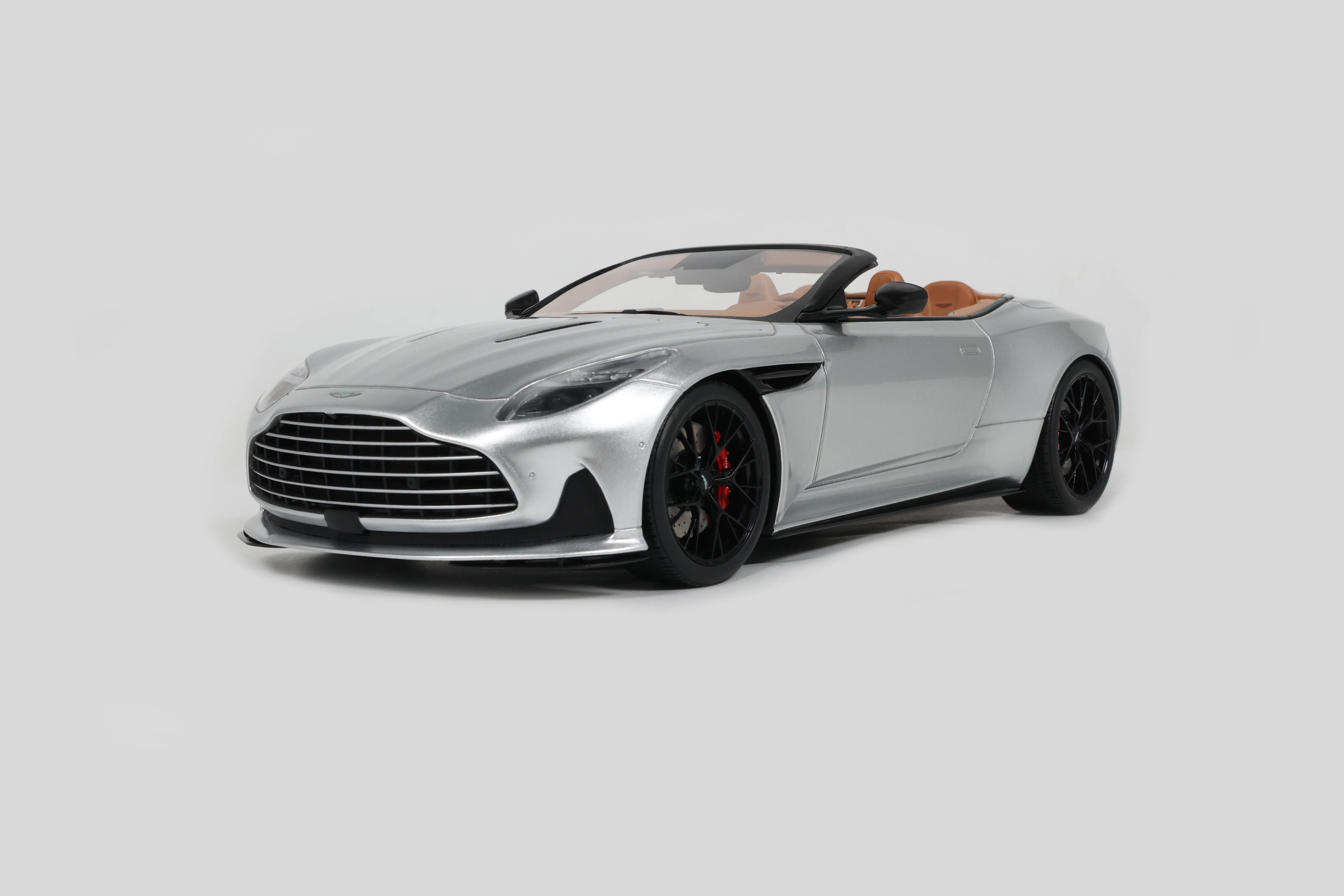Aston Martin DB12 Volante 2023 Silver - 1:18